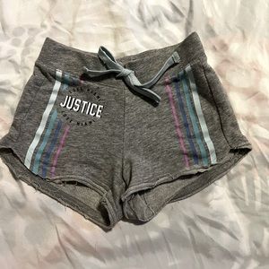 4 pair of Justice shorts